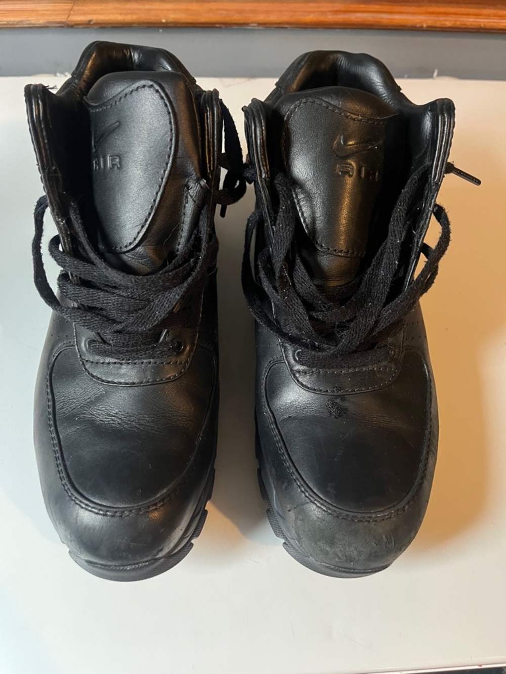 Nike Men’s ACG Boots 10